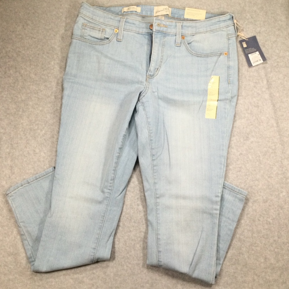 Universal Thread Mid Rise Light Blue Skinny Jeans - Picture 8 of 10